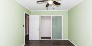 Tropic Gardens - renovated, split level 2, bedroom, 2 bath with 2 parking stalls Gallery 37