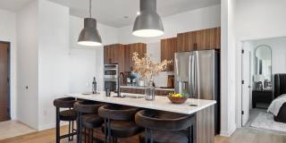 37 West Farnam Gallery 7