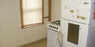 Spacious 3-Bedroom House with Parking & Private Yard - Available 8/15/2026 Gallery 3