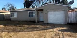 APPLY NOW FOR THIS 3 BEDROOM HOME!! Gallery 1