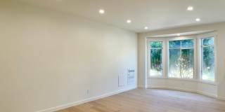 REMODELED 1/1. In-Unit W/D! Dishwasher! Roof Deck! Bay Windows! Gallery 1