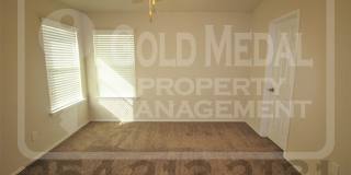 Beautiful 3-bedroom, 2-bathroom home with a 2-car garage now available for rent! Gallery 16