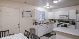Stylish townhome ready for comfortable living Gallery 9