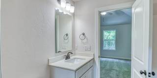 Brand New Construction in Varenna Landing! Gallery 16