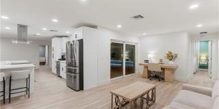 2412 La Salle Avenue Gallery 45