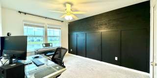 Beautiful Townhome in a perfect location Gallery 15