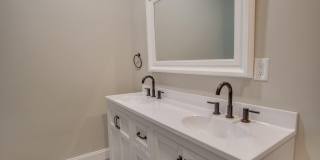 203 S L St Gallery 32