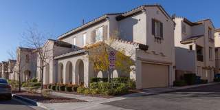 Beautiful 2000+sf home near Downtown Summerlin Beautiful 2000+sf home near Downtown Summerlin Gallery 1