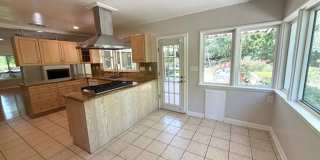La Cañada Schools-  Family Home - Natural Hardwood, 2 car attached garage, Central A/C, New Appliances, expansive backyard entertaining space Gallery 11