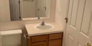 Townhome living, close to freeway, and downtown!!! Gallery 4