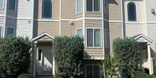 Large Three Bedroom, Three and a Half Bath Townhome in West Pasco! Gallery 1