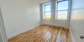 207 Bank Street Gallery 7