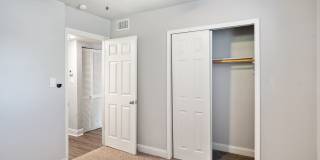 Pendleton Heights Apartments Gallery 22