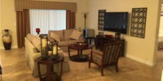GORGEOUS SINGLE FAMILY HOME, PROFESSIONALLY DECORATED, FULLY FURNISHED Gallery 3