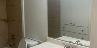 Great 2 Bedroom Condo ! Gallery 27