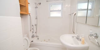 23304 Cayuga Ave Gallery 6