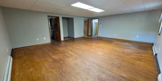 HUGE 3 Bed/2 Bath Home with your own private workshop + oversized garage Gallery 20