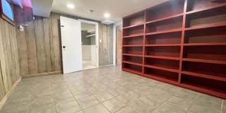 Very Unique 5 Bedroom Home on Large Lot Gallery 66