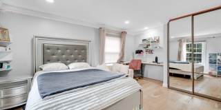 10904 GAINSBOROUGH Road Gallery 11