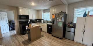 4212 40th Street Gallery 5