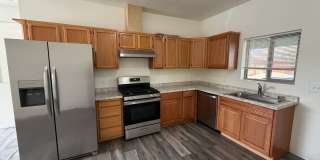 1835 Desna St # A Gallery 6