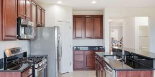 43849 KINGSTON STATION Terrace Gallery 19