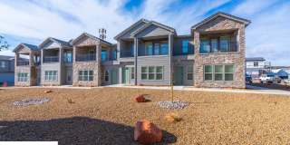 Stunning Spacious 3 Bedroom Unit Gallery 1