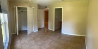 3 bedroom home with partial fenced yard Gallery 14