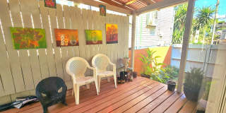 1631 South Rendon Street Gallery 18