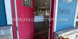 Exceptional South Beacon Hill 3 BD 2 BA! Huge Deck! Gallery 4