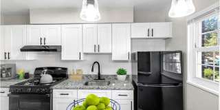 Laurel Court Apartments Laurel Court Apartments Gallery 1