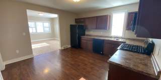 4 Bedroom Home just 3 minutes from downtown with detached garage! Gallery 1