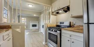 Freshly Updated 3 Bedroom House Gallery 1