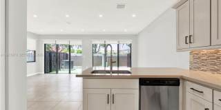 5880 NW 104th Path Gallery 7