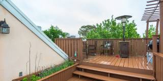 Beautiful 2 Bedroom, 2 Bathroom Historical Row Home Gallery 10