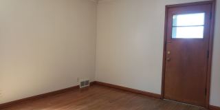914 High St Gallery 10