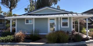 Remodeled 1/1 Cottage on the Petaluma River - 5686 A Lakeville Road Gallery 1