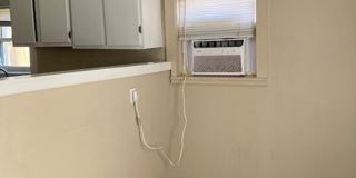 Cute 1 bed/1 bath Gallery 1