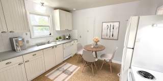 Charming Renton duplex - 2 bedroom and 1 bathroom rambler - $1695.00 Available NOW! Gallery 4