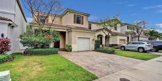 760 NE 193rd Ter MIAMI, FL 33179 Gallery 1