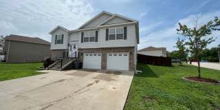 Beautiful Home in the Brush Creek Subdivision Beautiful Home in the Brush Creek Subdivision Gallery 3