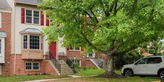 Beautifully Updated Home in the West Springfield High School Pyramid! Gallery 1