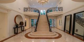 407 Robert Ln Gallery 2