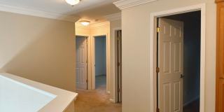 Great home in a court Gallery 15
