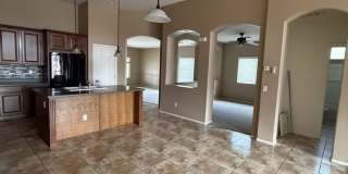 Gorgeous 3 bed in Cobblestone Farms, Maricopa! Gallery 4