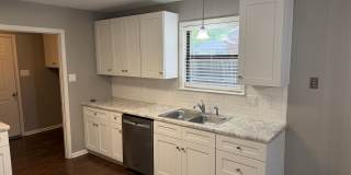 3 Bed 2 Bath Home Gallery 7