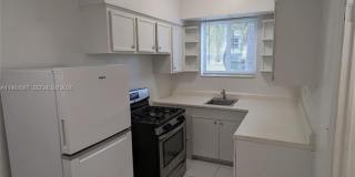 220 Collins Ave Gallery 7