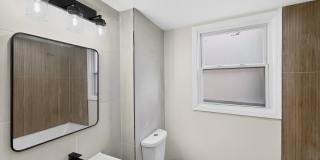 345 Walnut St Gallery 40