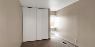 Large 1 & 2 Bedrooms available, PET FRIENDLY! Gallery 63