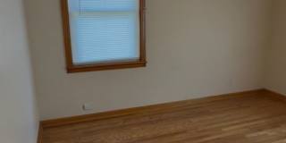 Charming 2 Bed, 1 Bath Triplex Gallery 10